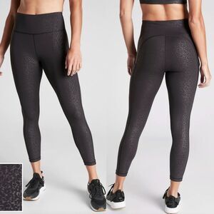 Athleta Stash Pocket Leggings 7/8 Animal Print XS